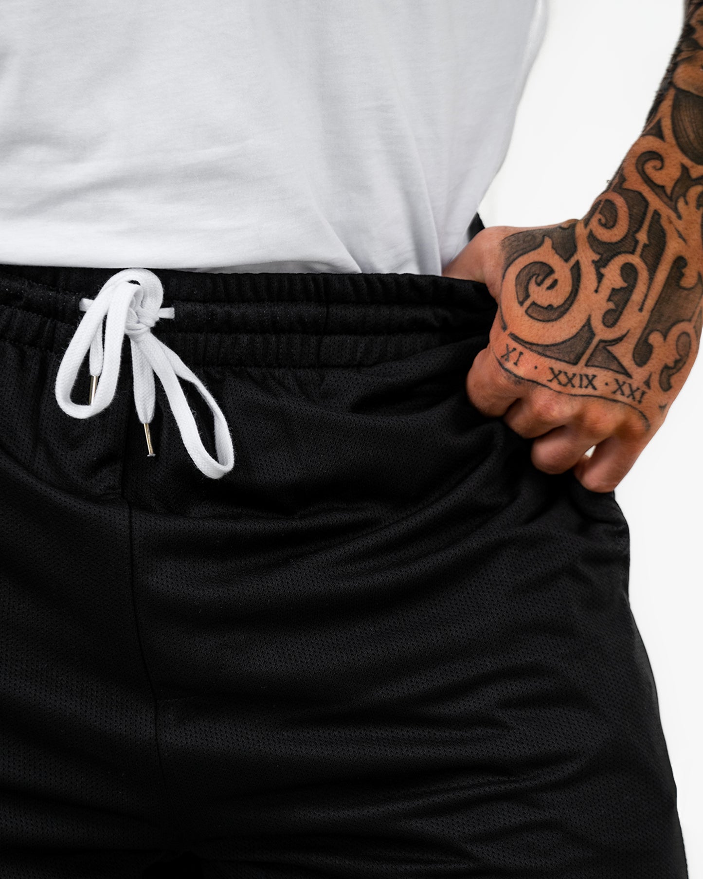 Icon Court Shorts - Black w/ Red