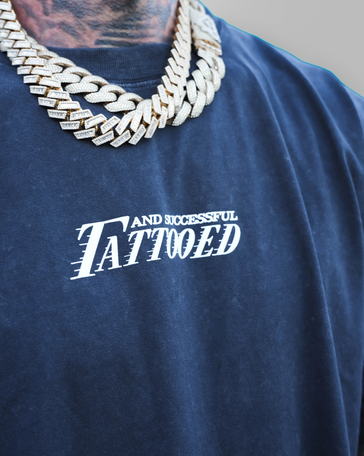 Showtime Tee - Granite