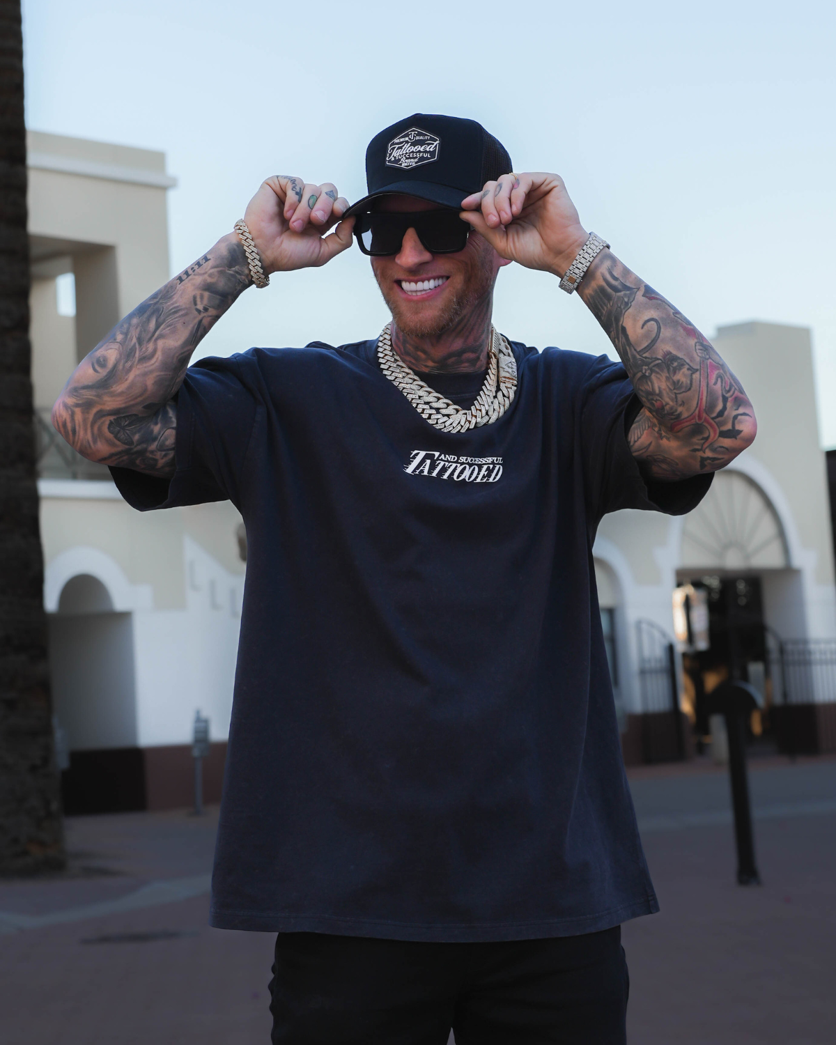 Showtime Tee - Granite