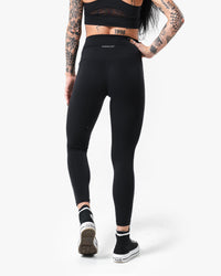 Core Script Legging - Black